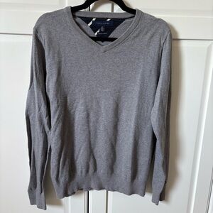 Men's Gray V-Neck Sweater